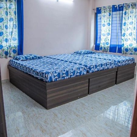 Jindal Residency Males Only Vandrarhem Siliguri Exteriör bild