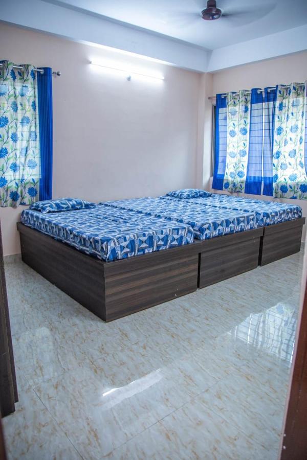 Jindal Residency Males Only Vandrarhem Siliguri Exteriör bild